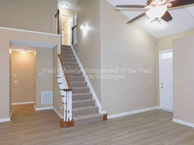 Photo - 7185 Avenbury Cir