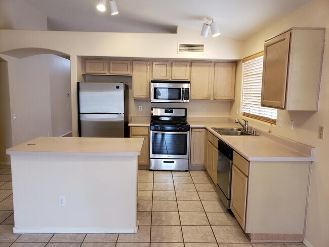 Photo - 127 W Fellars Dr