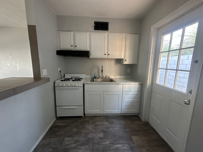 Photo - 1 bed 1 bath Townhome Unit 1