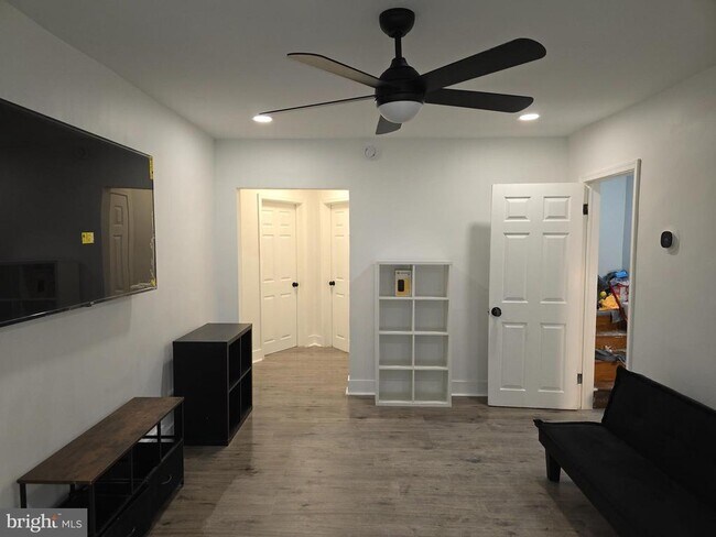 Photo - 1116 Gleneagle Rd