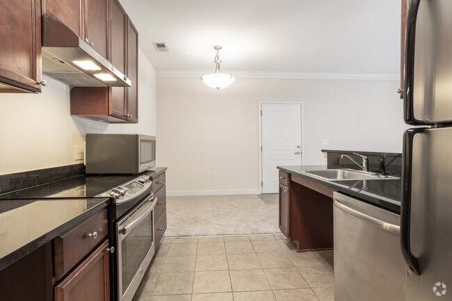 1HAB, 1BA - 780 ft² - Shorehaven