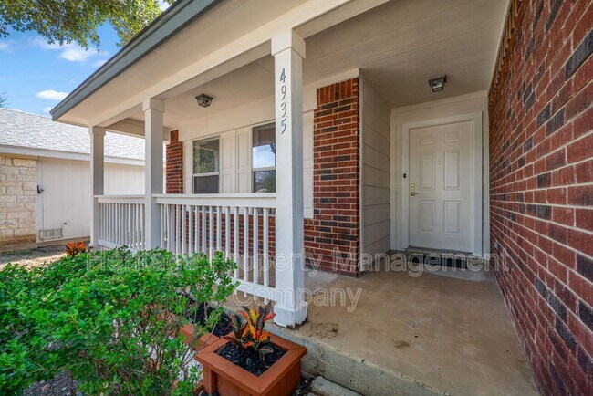 Photo - 4935 Dahlia Terrace