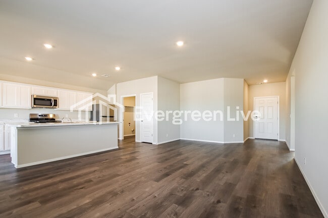 Photo - 1002 W Lawton Rd