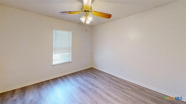 Photo - 204 W Truman Ave
