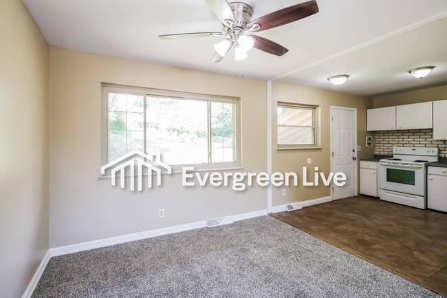 Photo - 207 Jupiter Dr