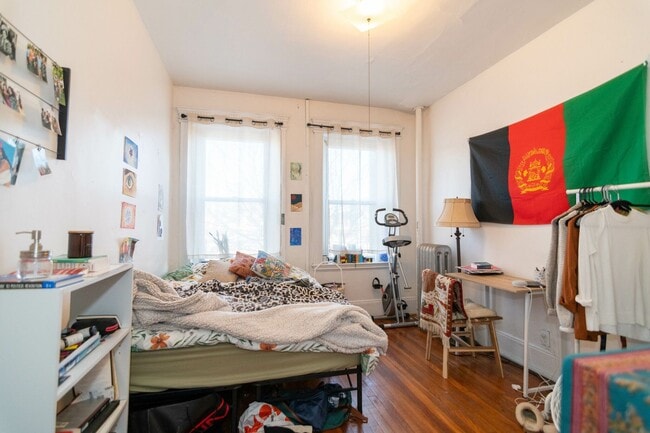 Photo - Great Three bed in Packards corner Unit #9