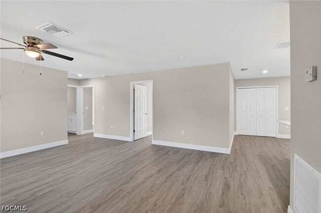 Photo - 2905 38th St W