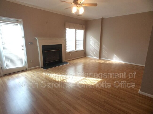Building Photo - 17811 Delmas Dr Rental
