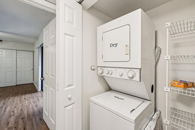 Photo - 4075 Village Dr