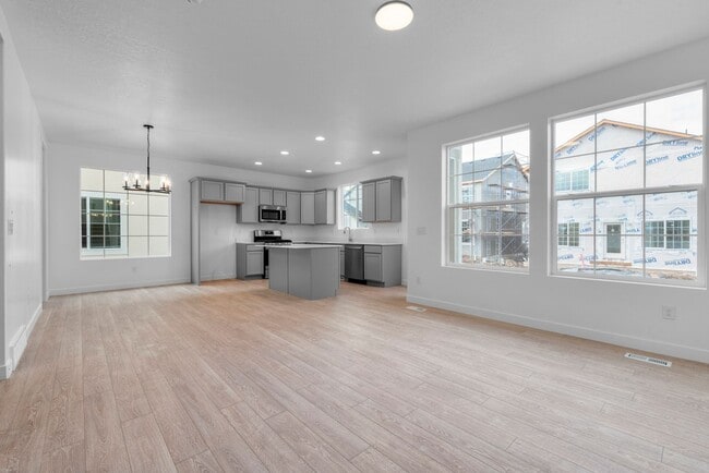 Photo - 1564 W 265 N