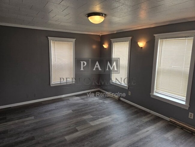 Photo - 1208 59th St