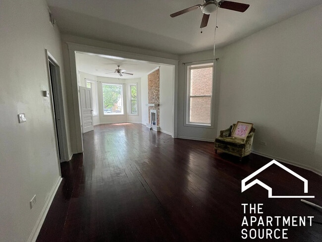 Building Photo - 1711 N Kedzie Ave Unit 2 Rental