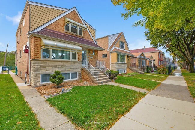 Photo - 3840 S Wolcott Ave Unidad 2