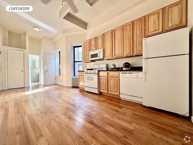 Building Photo - 316 W 51st St Rental