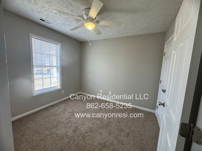 Photo - 1453 Ferndell Dr