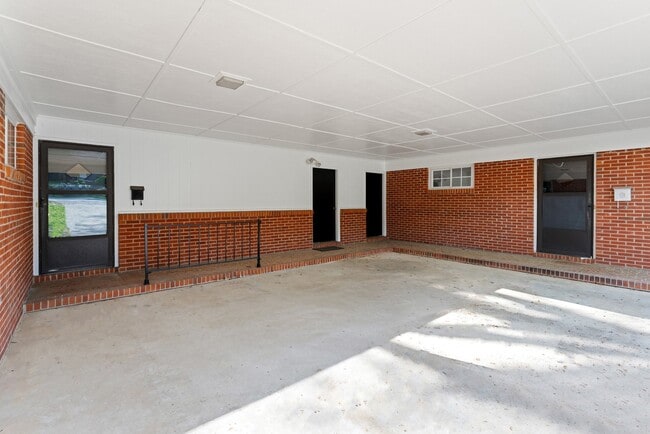 Photo - 30 Knoxbury Terrace