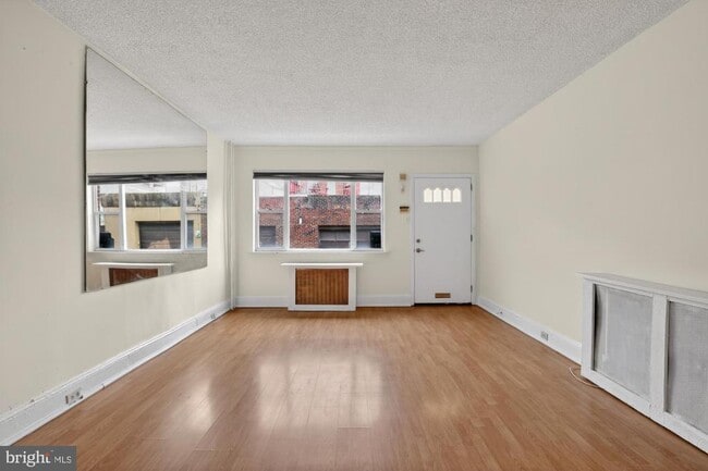 Photo - 1519 Emily St