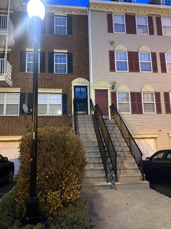 Building Photo - 212 Matthews Drive Rental