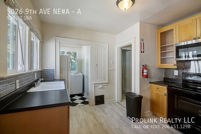 Photo - 5026 9th Ave NE Unit A