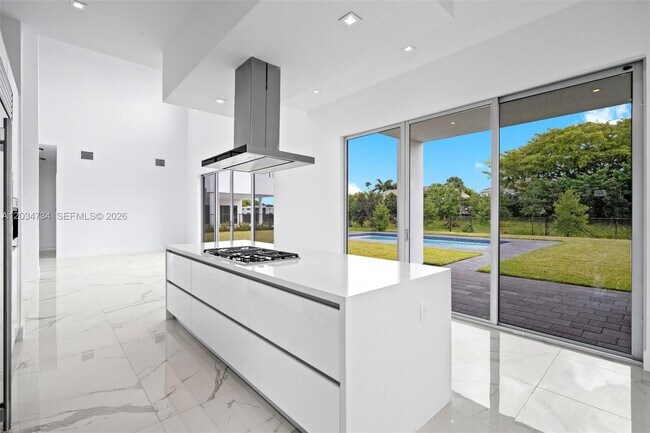 Photo - 16710 Botaniko Dr N