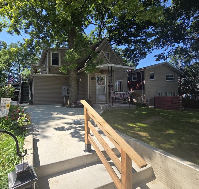 Photo - 1817 Spohn Ave