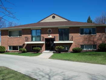 Building Photo - Country Club Rental