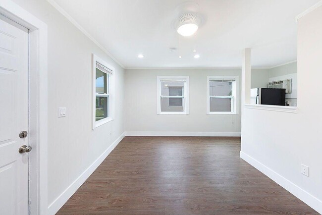 Photo - 1883 Smith Dr Unit 2