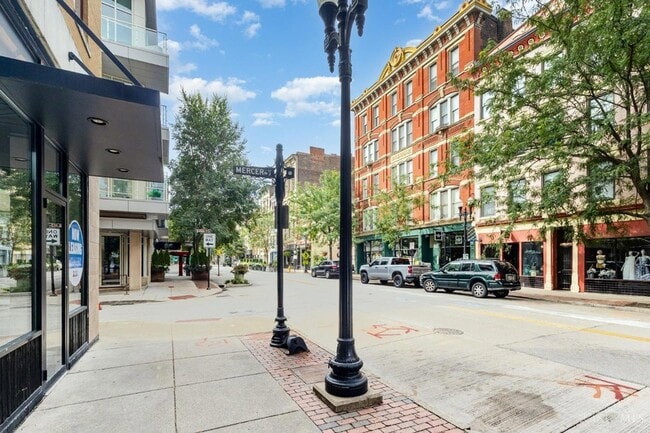 Photo - 1326 Vine St