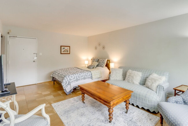 Photo - 2710 Macomb St NW Unidad SI FL3-ID1546421P