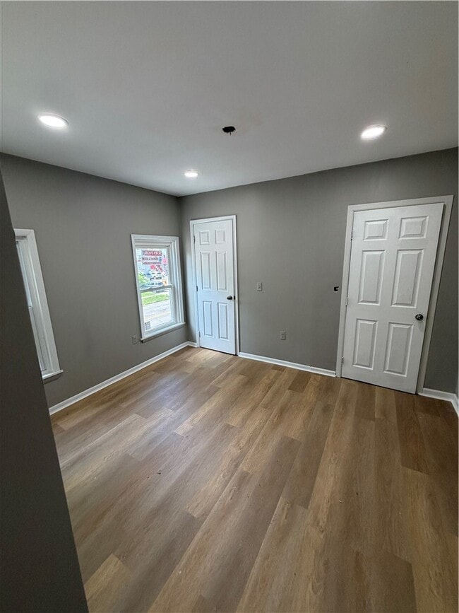 352 Walnut St