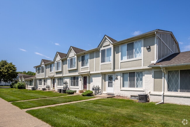 Exteriores - Beachwood Townhomes