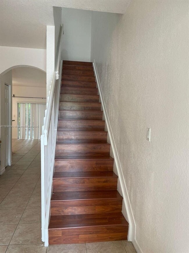 Photo - 4911 SW 140th Terrace