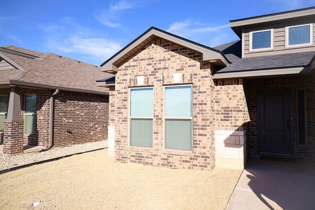 Photo - 2024 New Build in Wolfforth | Open Concept, Cul-de-Sac & Modern Finishes