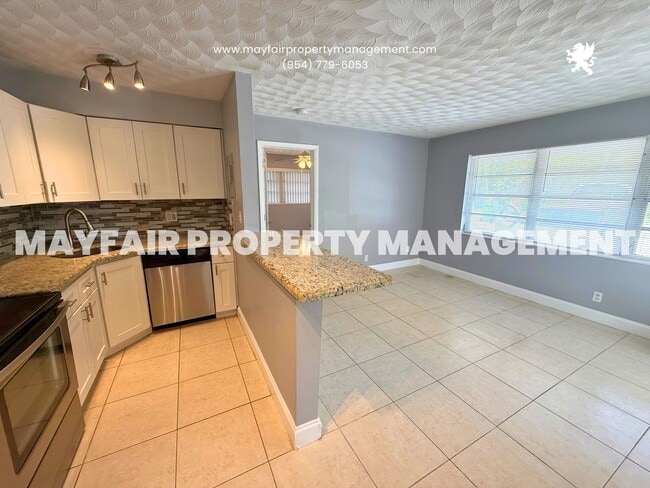 Building Photo - 629 NE 15th Ave Unit 1