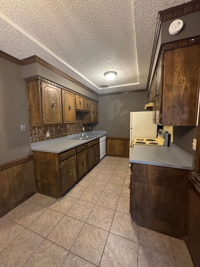 Photo - Great Duplex in Medical District 2 Bedroom 1 Bath Washer and Dryer Hook Ups