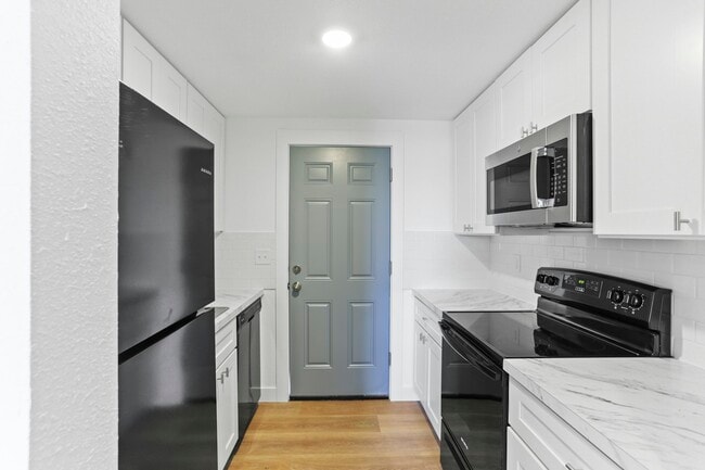 1407 W Marina Dr Unit 8