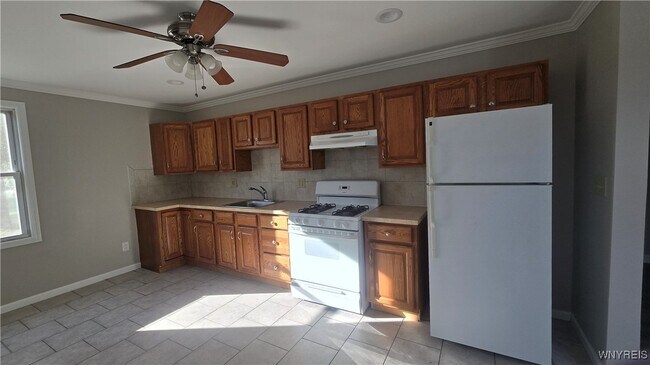 Photo - 5422 Transit Rd