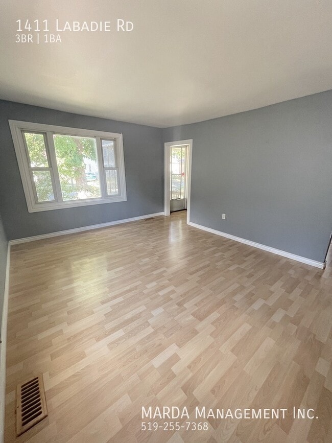 Photo - CHARMING 3 BED/1 BATH HOUSE IN EAST WINDSOR + UTILITIES