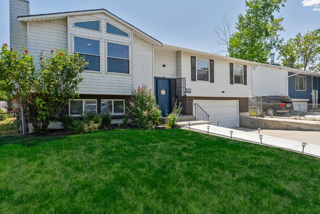 Photo - 832 N Morton Dr