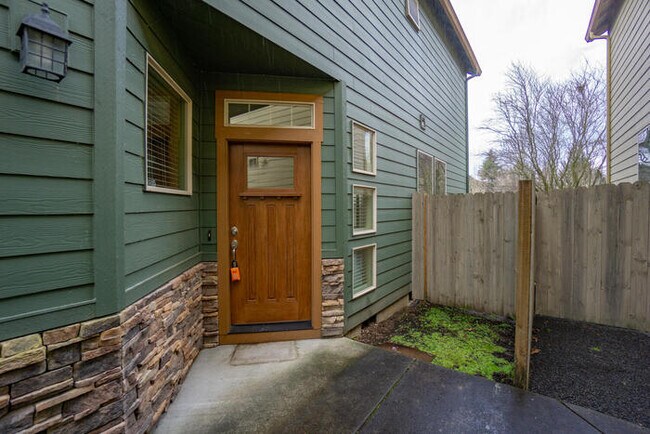 THREE BEDROOM HOUSE IN FELIDA AREA
