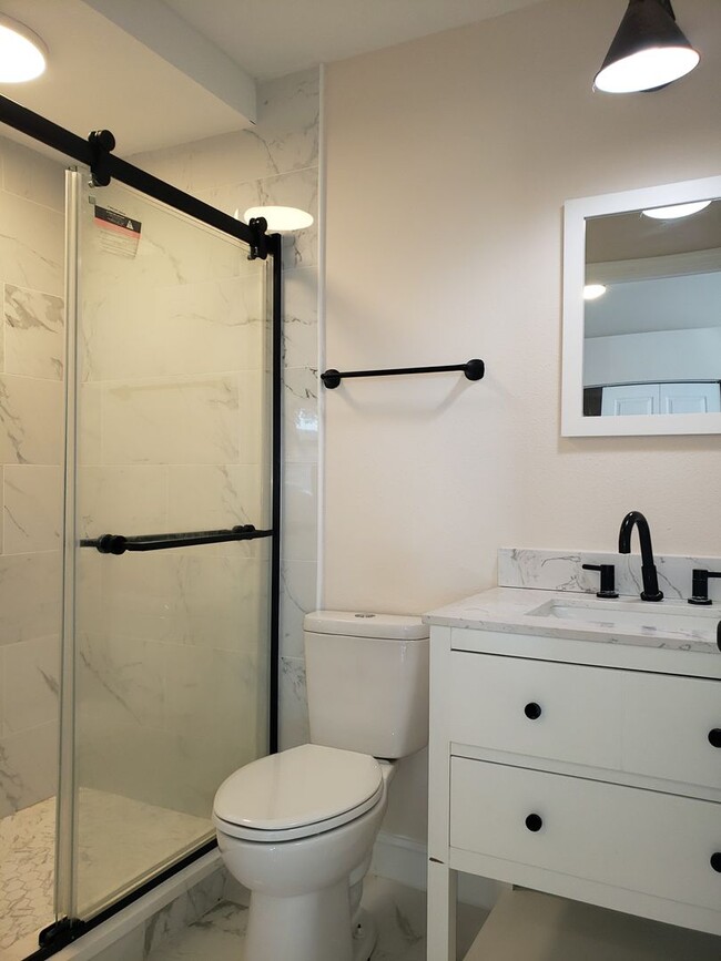 Photo - 224 6th St SW Unit C