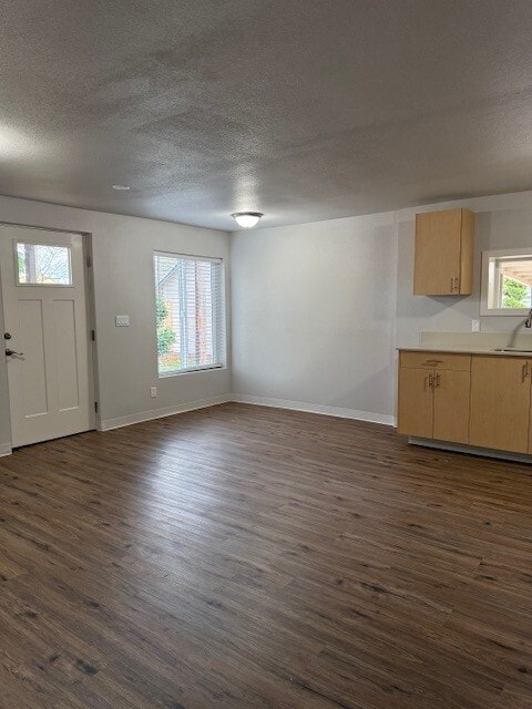 Photo - 8792 Umatilla St NE