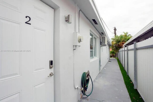 Photo - 1647 NW 29th Ave Unit 2