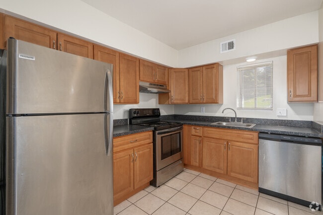 1BR, 1BA - 782SF - Kitchen