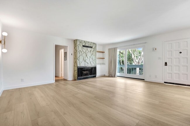 Photo - 2107 Montana Ave Unit 04