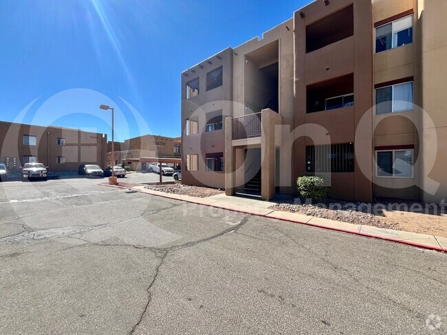 Building Photo - 1810 E Blacklidge Dr Unit 318 Rental