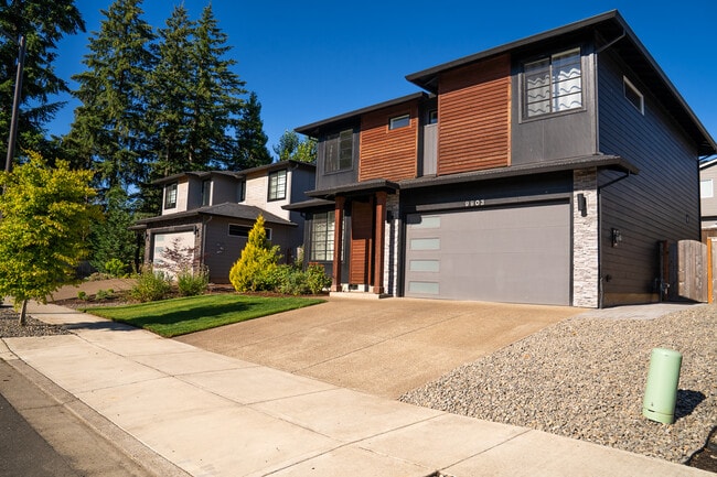 Building Photo - 9903 SW 172nd Ave