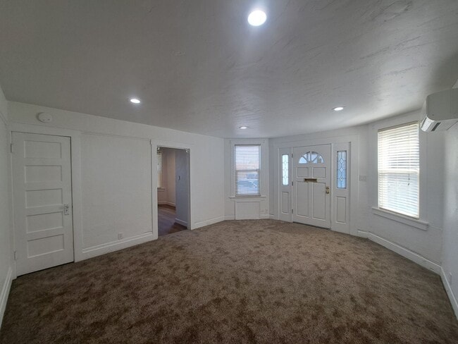 532 West St Unit 100