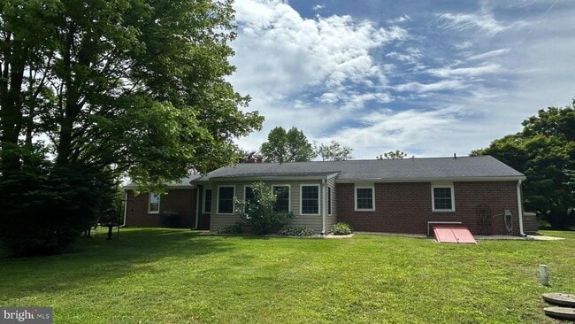 Photo - 541 Cheyney Rd