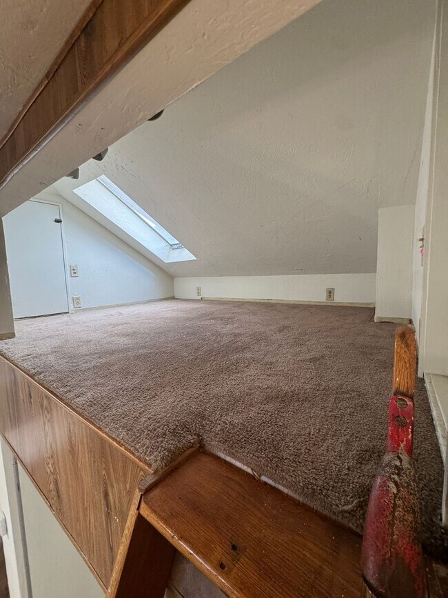 Photo - 2026 Clinton Ave Unit 2026 Clinton Ave-  B